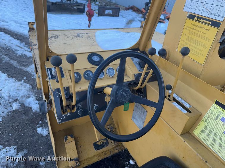 image for item DO0230 1979 Drott 3330 crane