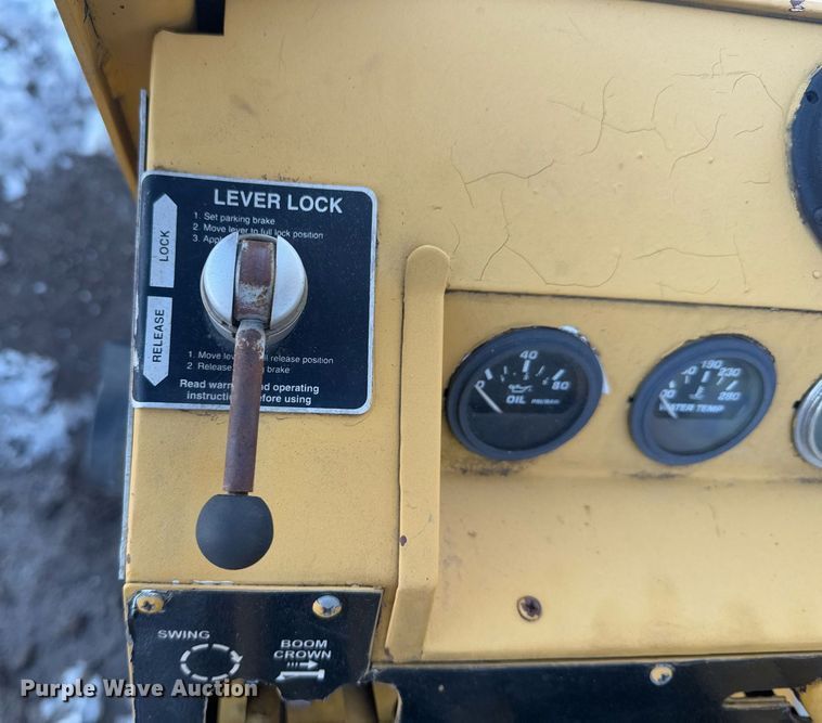 image for item DO0230 1979 Drott 3330 crane