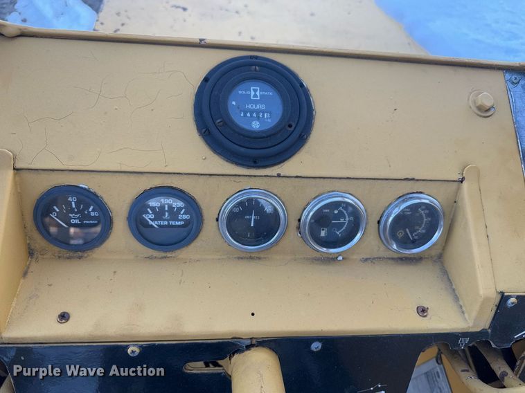 image for item DO0230 1979 Drott 3330 crane