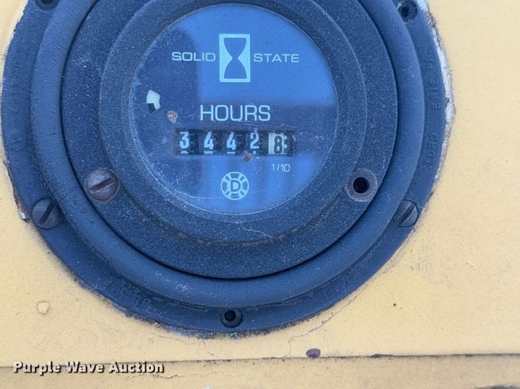 image for item DO0230 1979 Drott 3330 crane