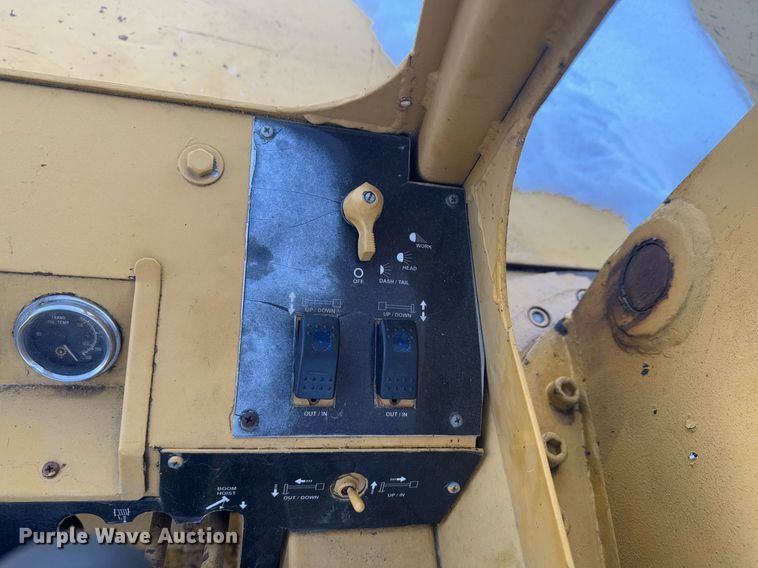 image for item DO0230 1979 Drott 3330 crane