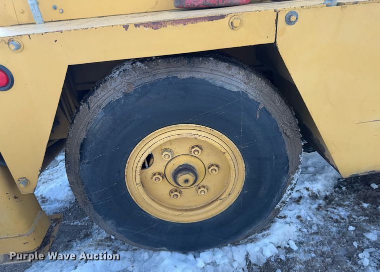 image for item DO0230 1979 Drott 3330 crane