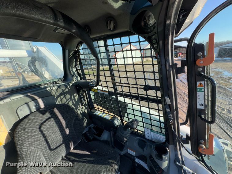 image for item DO0237 2018 Bobcat T870 tracked skid steer loader