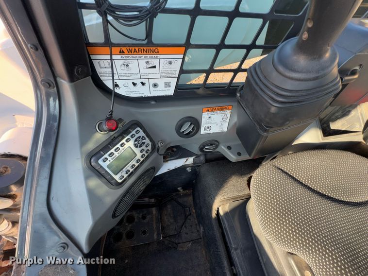 image for item DO0237 2018 Bobcat T870 tracked skid steer loader