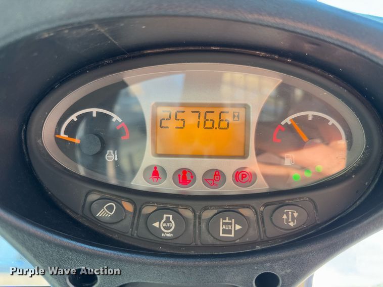 image for item DO0237 2018 Bobcat T870 tracked skid steer loader