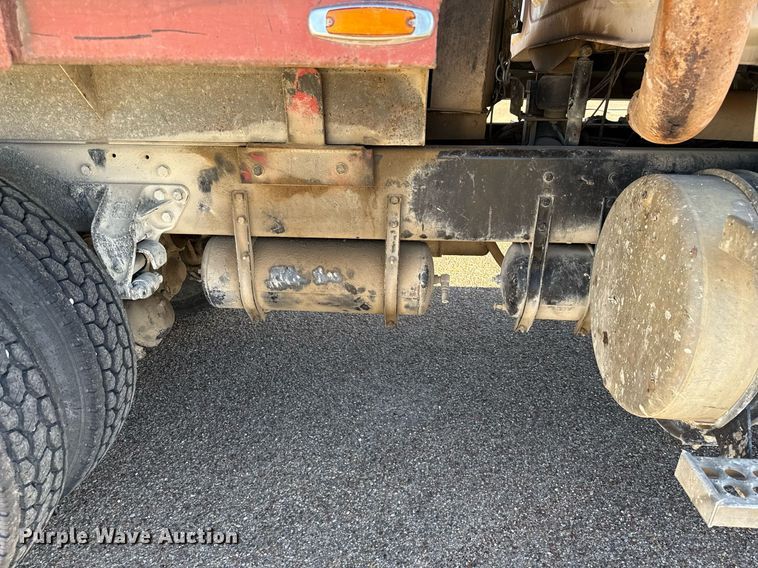 image for item DO2587 1997 Western Star 4964FX dump truck