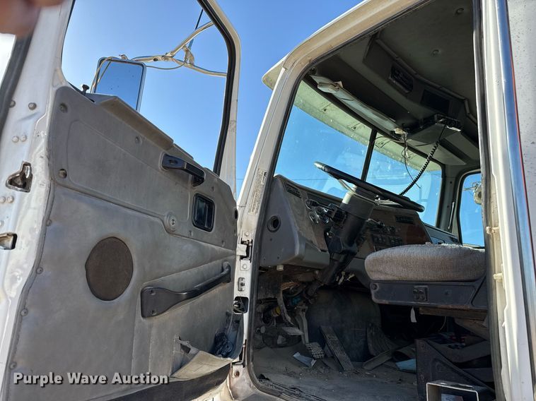 image for item DO2587 1997 Western Star 4964FX dump truck