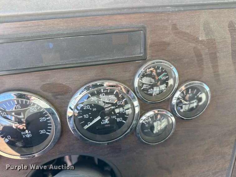 image for item DO2587 1997 Western Star 4964FX dump truck