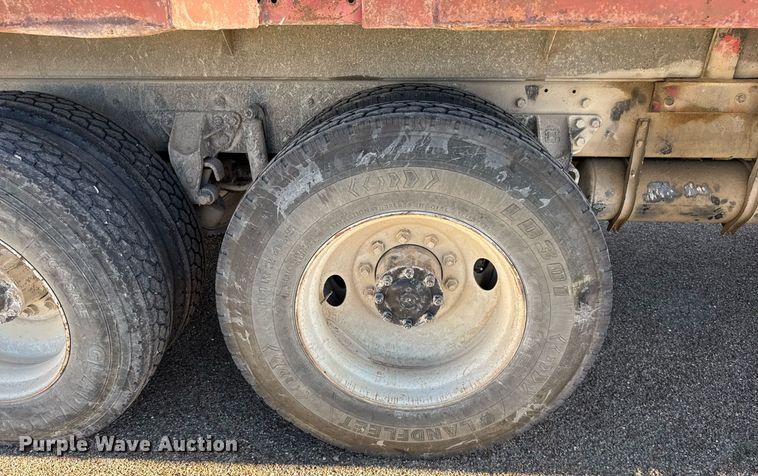 image for item DO2587 1997 Western Star 4964FX dump truck