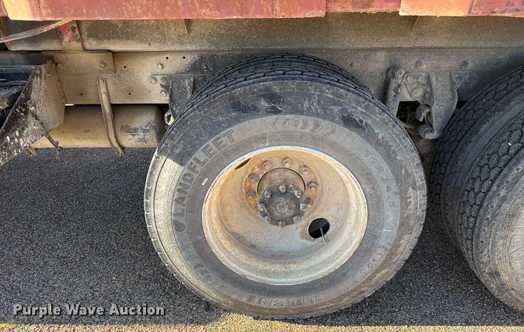 image for item DO2587 1997 Western Star 4964FX dump truck