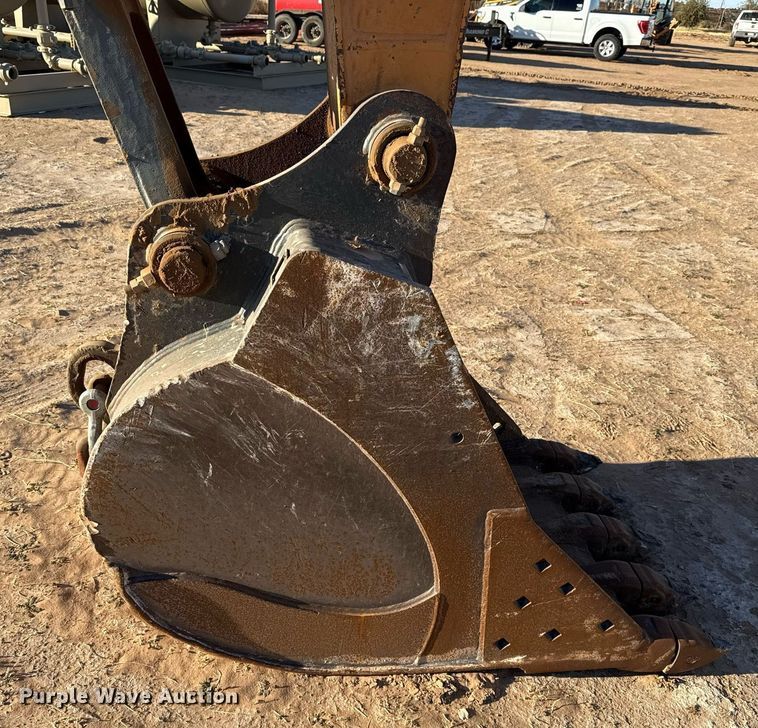 image for item DO2588 2017 Case CX210D excavator