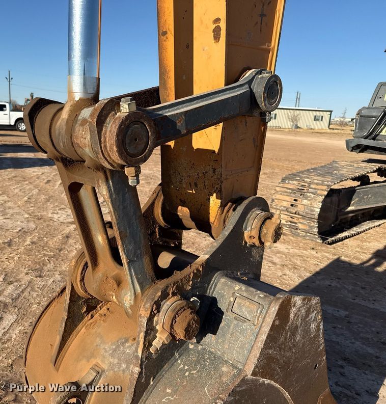 image for item DO2588 2017 Case CX210D excavator