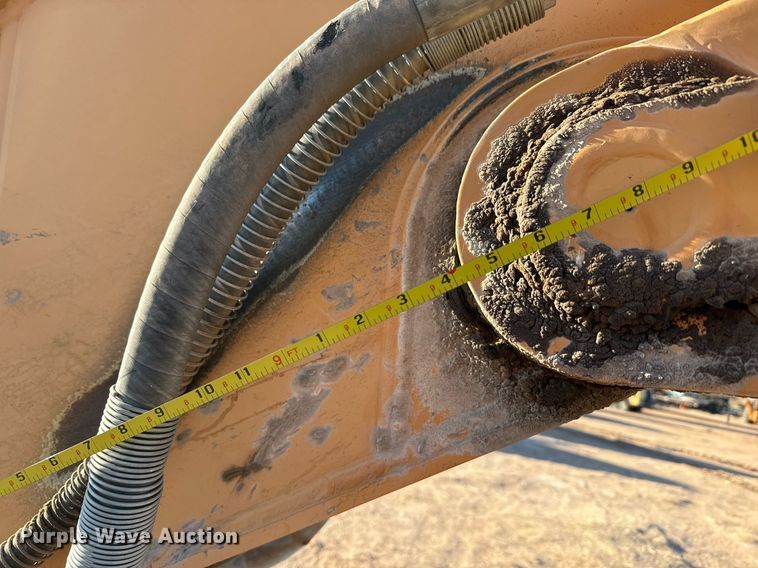 image for item DO2588 2017 Case CX210D excavator