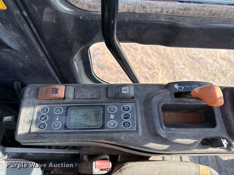 image for item DO2588 2017 Case CX210D excavator