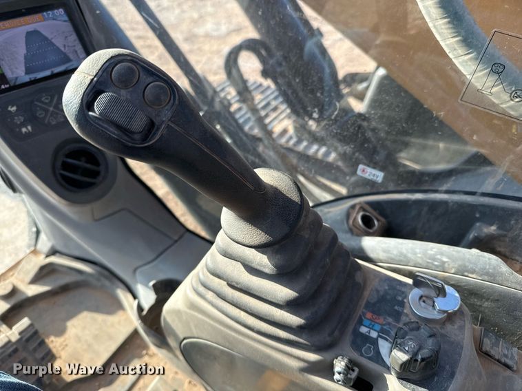 image for item DO2588 2017 Case CX210D excavator