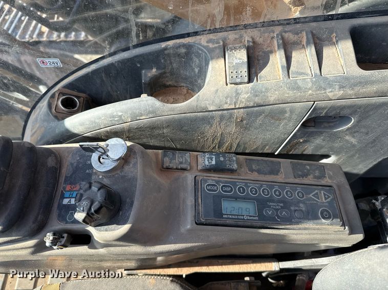 image for item DO2588 2017 Case CX210D excavator