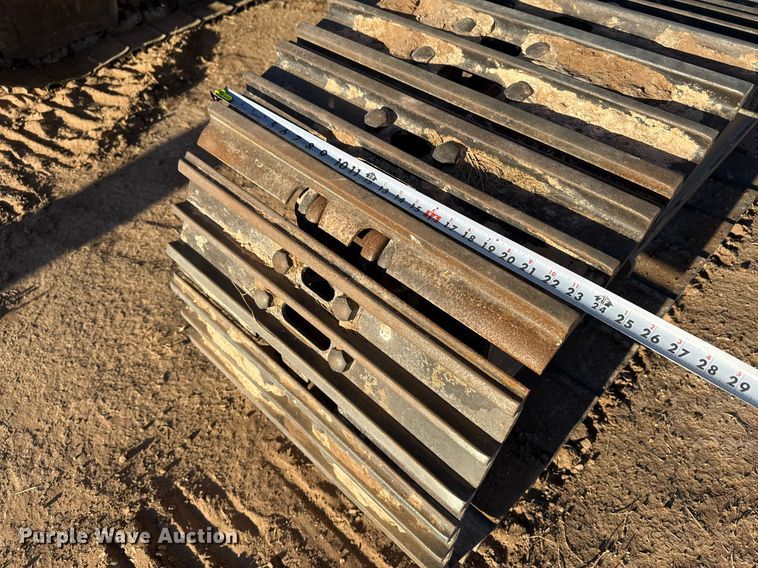 image for item DO2588 2017 Case CX210D excavator