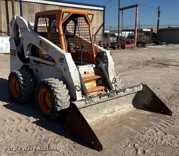image for item DO2590 2008 Bobcat S300 skid steer loader