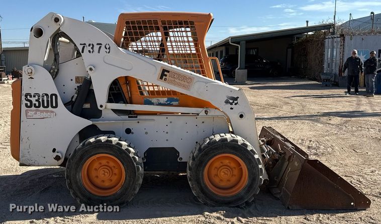 image for item DO2590 2008 Bobcat S300 skid steer loader