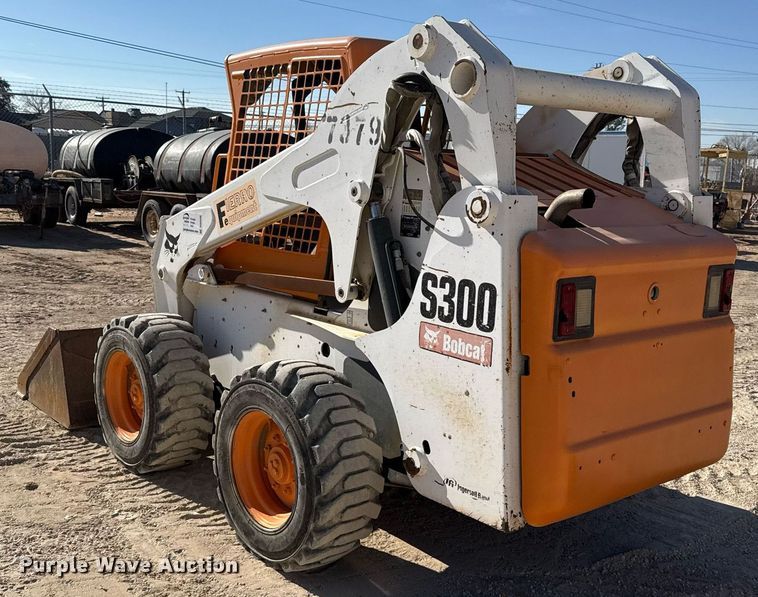 image for item DO2590 2008 Bobcat S300 skid steer loader