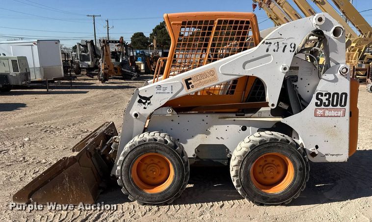 image for item DO2590 2008 Bobcat S300 skid steer loader
