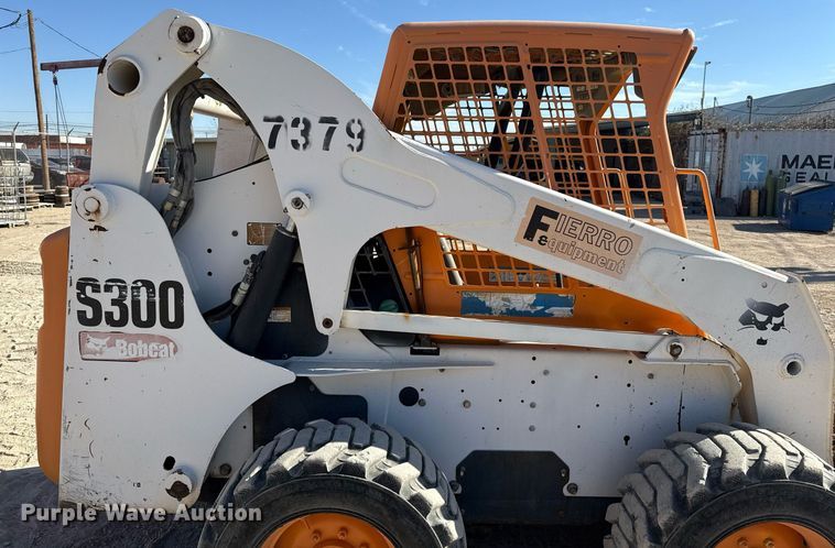 image for item DO2590 2008 Bobcat S300 skid steer loader