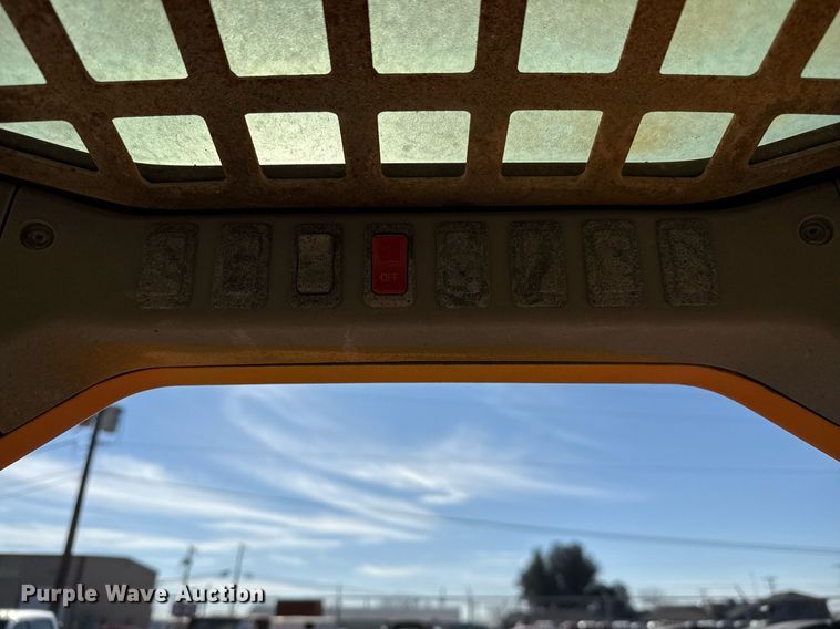 image for item DO2590 2008 Bobcat S300 skid steer loader