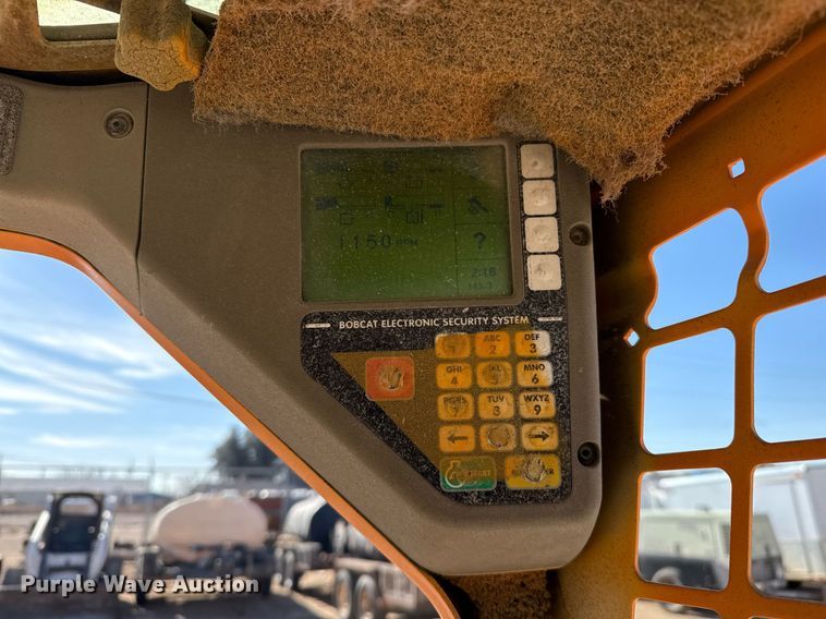 image for item DO2590 2008 Bobcat S300 skid steer loader