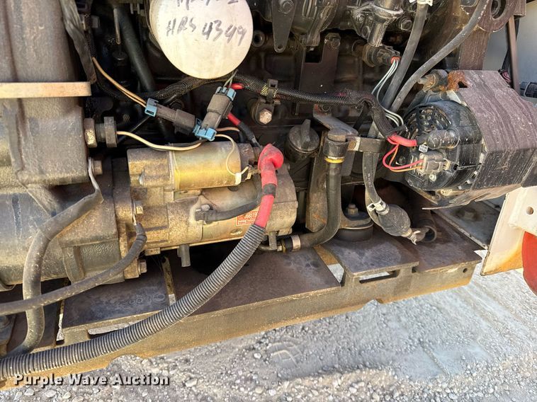 image for item DO2590 2008 Bobcat S300 skid steer loader