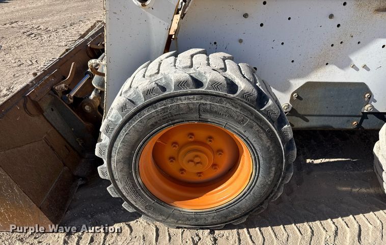 image for item DO2590 2008 Bobcat S300 skid steer loader