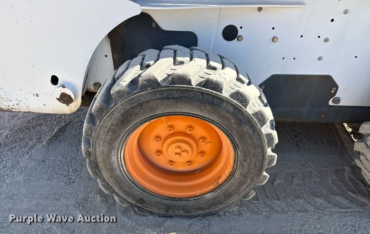 image for item DO2590 2008 Bobcat S300 skid steer loader