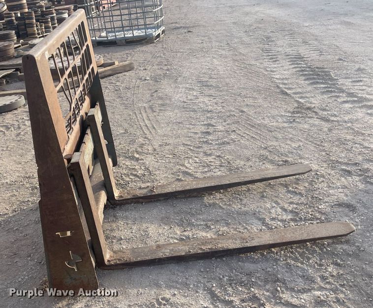 image for item DO2590 2008 Bobcat S300 skid steer loader