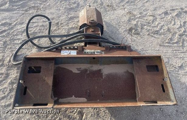 image for item DO2590 2008 Bobcat S300 skid steer loader