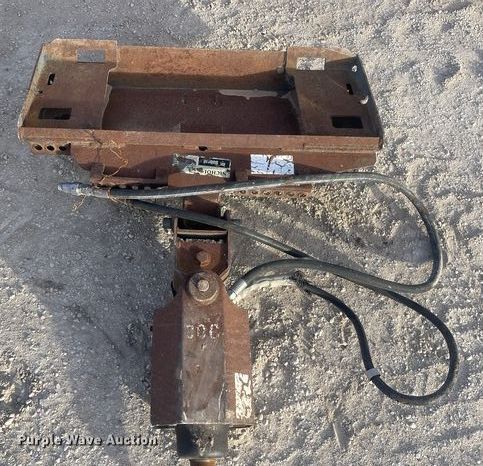 image for item DO2590 2008 Bobcat S300 skid steer loader