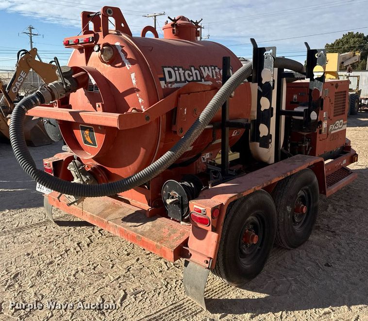 image for item DO2594 2013 Ditch Witch FX30 vacuum excavator