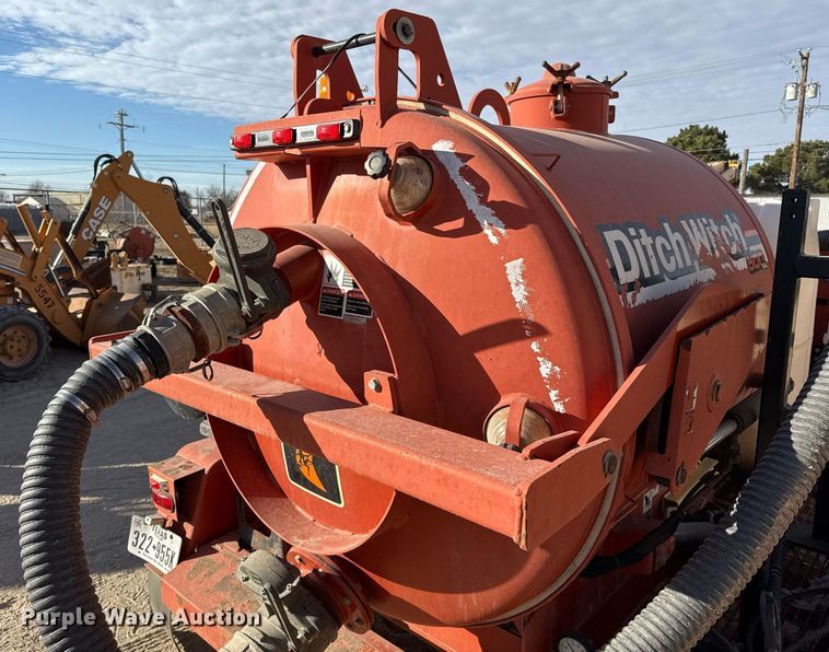 image for item DO2594 2013 Ditch Witch FX30 vacuum excavator