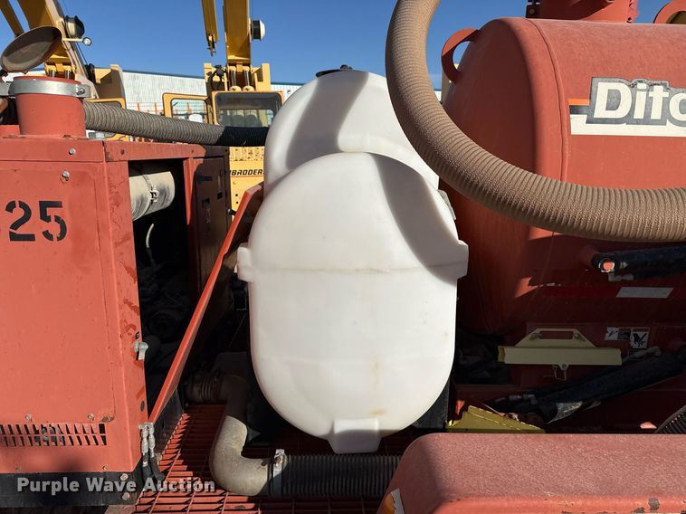 image for item DO2594 2013 Ditch Witch FX30 vacuum excavator