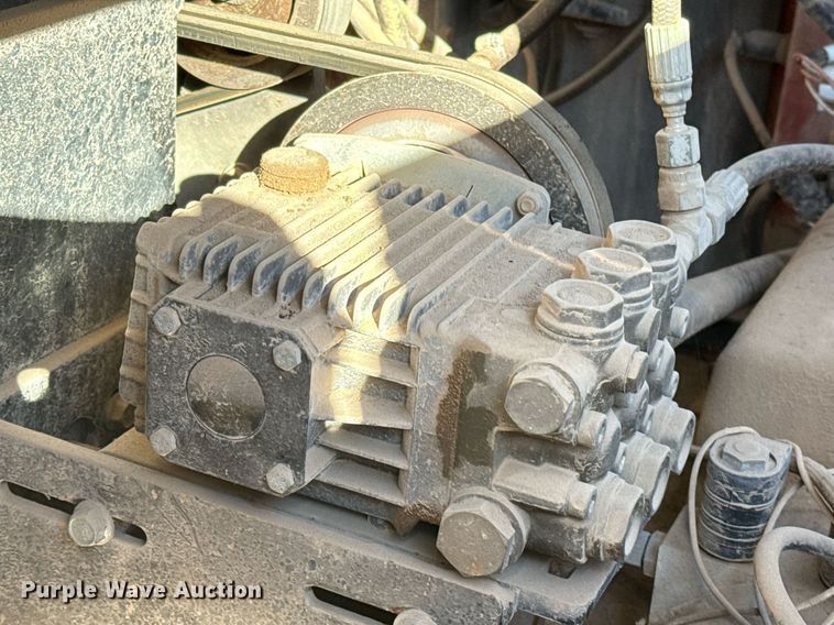 image for item DO2594 2013 Ditch Witch FX30 vacuum excavator