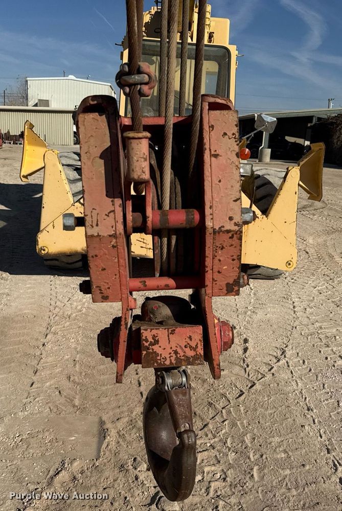 image for item DO2599 1997 Galion 150FA crane