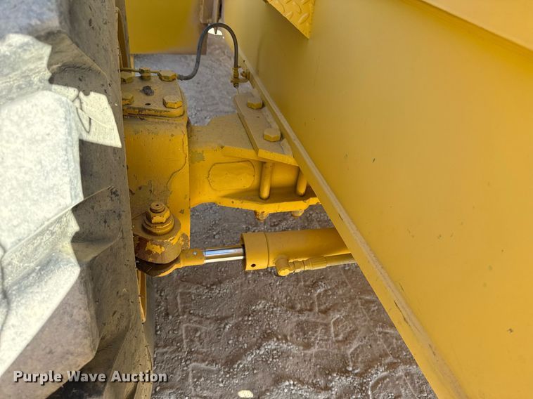 image for item DO2599 1997 Galion 150FA crane