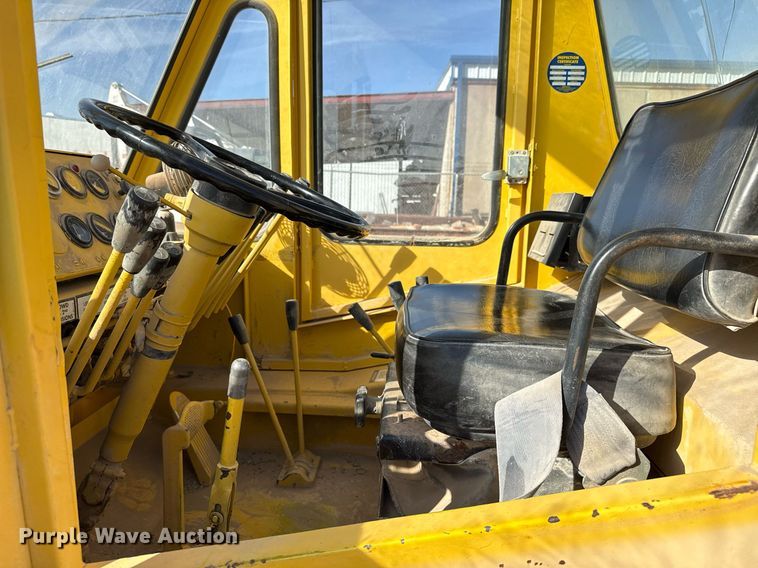 image for item DO2599 1997 Galion 150FA crane