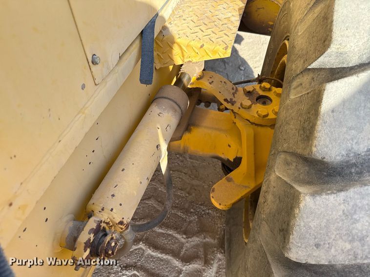 image for item DO2600 Galion 150FA crane