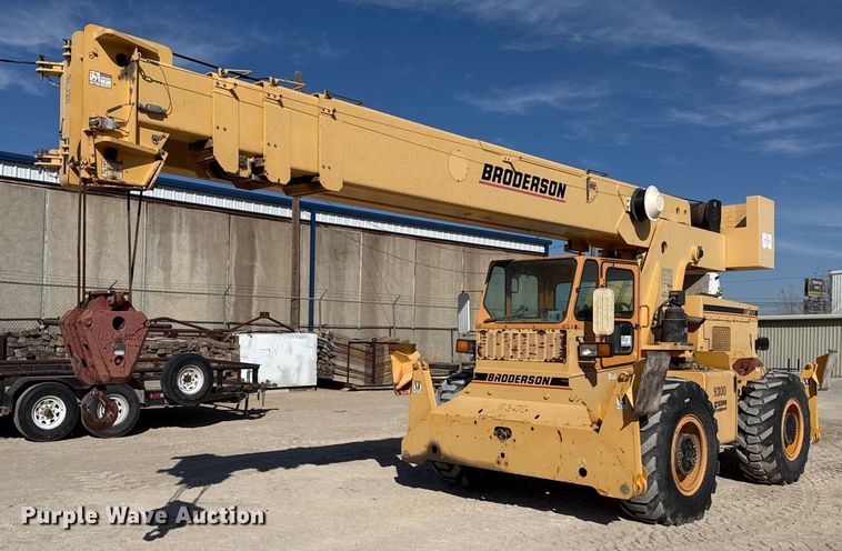image for item DO2601 2011 Broderson RT-300-2F crane