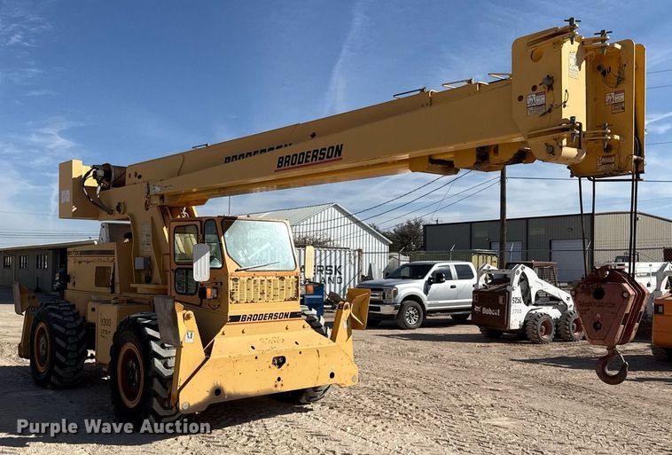 image for item DO2601 2011 Broderson RT-300-2F crane