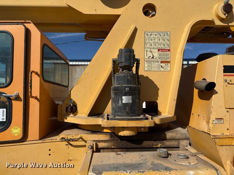 image for item DO2601 2011 Broderson RT-300-2F crane