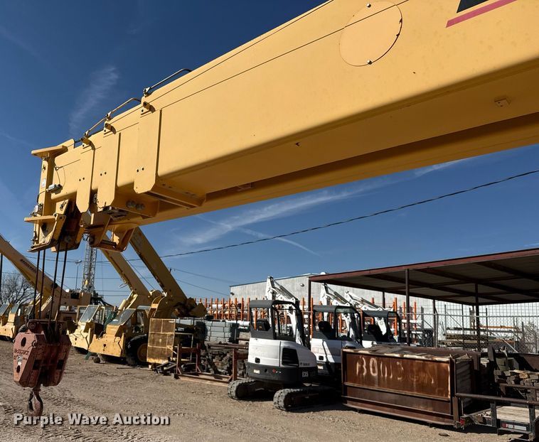image for item DO2601 2011 Broderson RT-300-2F crane