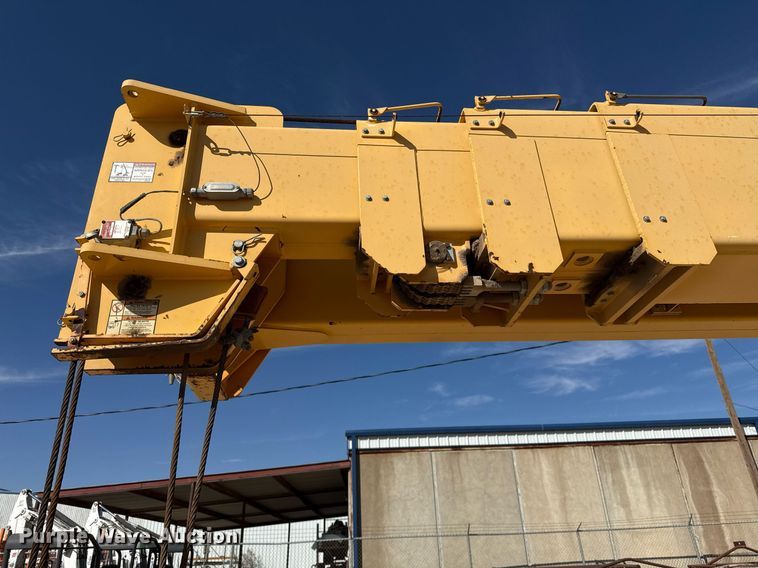 image for item DO2601 2011 Broderson RT-300-2F crane