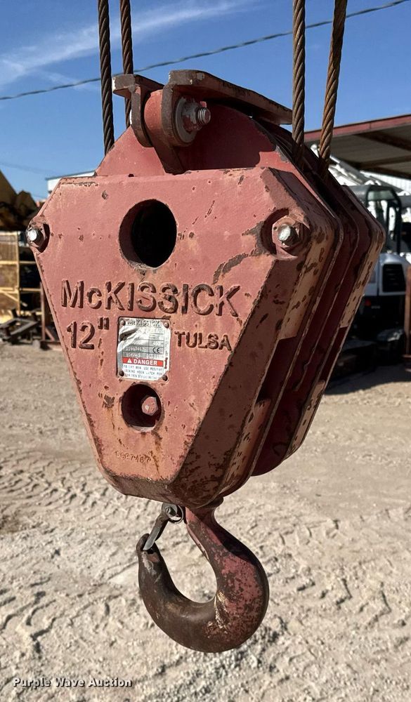 image for item DO2601 2011 Broderson RT-300-2F crane