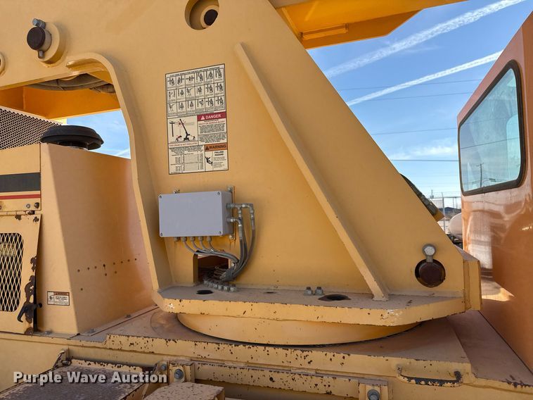 image for item DO2601 2011 Broderson RT-300-2F crane