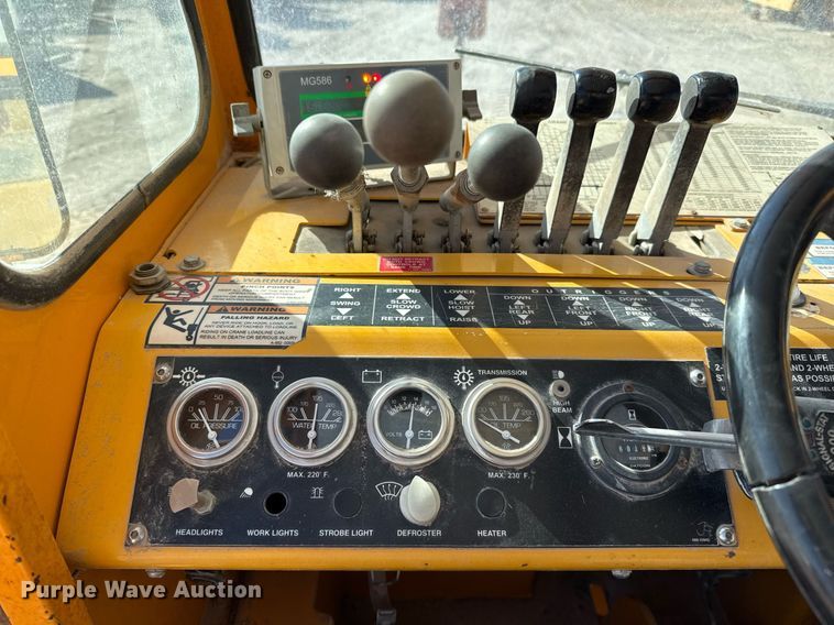 image for item DO2601 2011 Broderson RT-300-2F crane